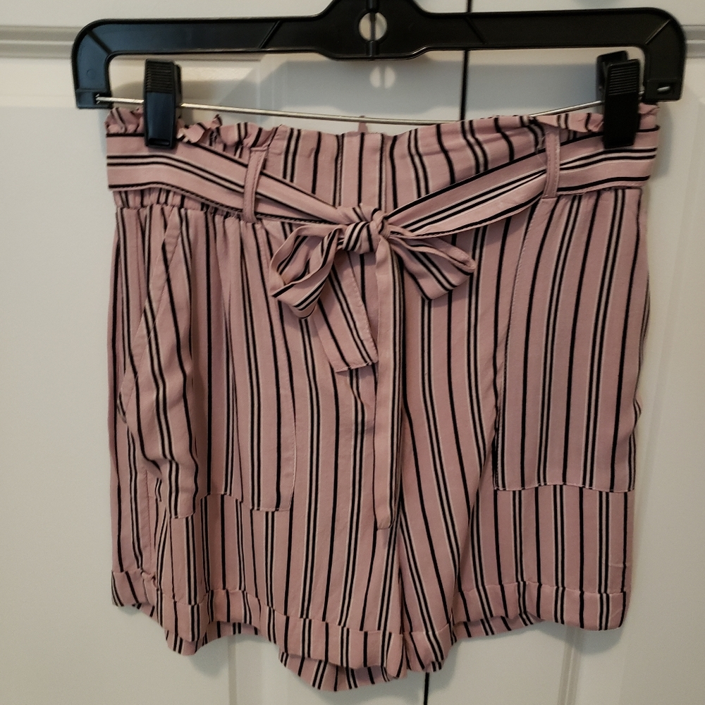 Rayon paperbag style shorts size Jr 7
